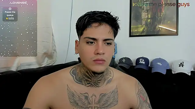 sweetlatinoboy online show from May 23, 2026, 11:36 am
