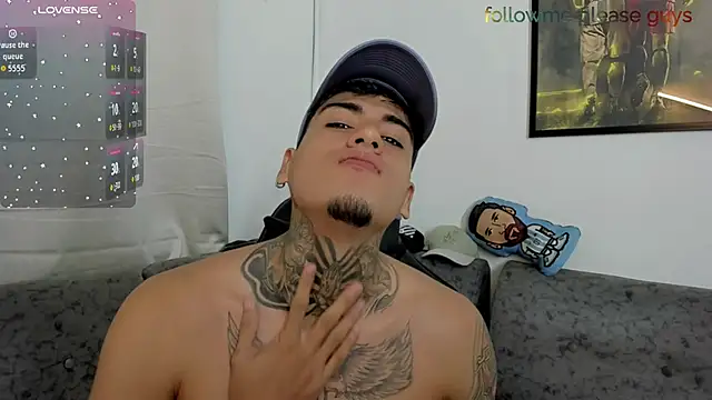 Snapshot of sweetlatinoboy chatting on June 8, 2026, 11:05 pm sweetlatinoboy online show from June 8, 2026, 11:05 pm