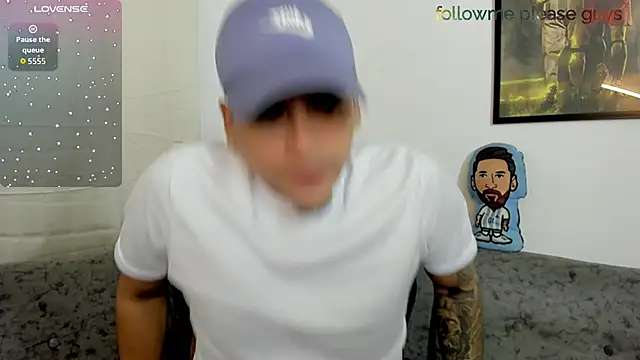 Snapshot of sweetlatinoboy chatting on June 9, 2026, 12:06 pm sweetlatinoboy online show from June 9, 2026, 12:06 pm