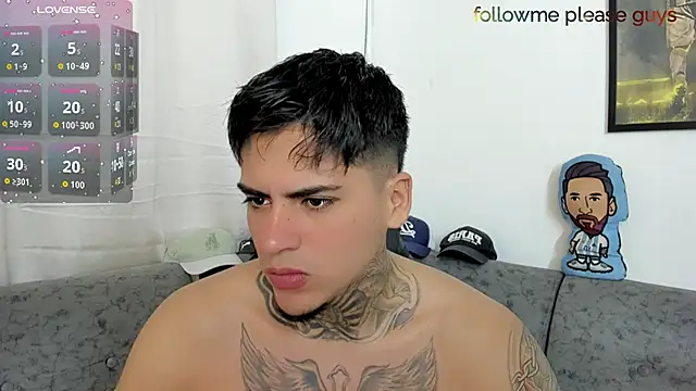 Snapshot of sweetlatinoboy chatting on June 16, 2026, 11:57 am sweetlatinoboy online show from June 16, 2026, 11:57 am