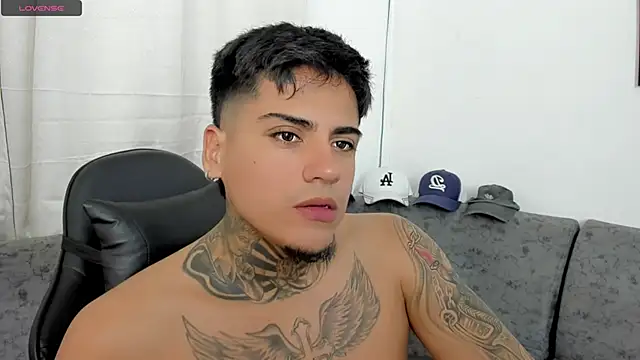 Snapshot of sweetlatinoboy chatting on June 28, 2026, 10:05 pm sweetlatinoboy online show from June 28, 2026, 10:05 pm
