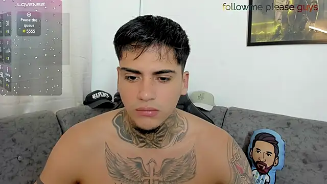 Snapshot of sweetlatinoboy chatting on July 4, 2026, 10:16 pm sweetlatinoboy online show from July 4, 2026, 10:16 pm