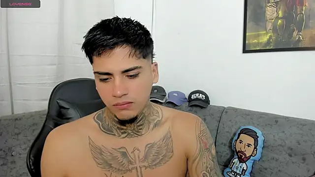 Snapshot of sweetlatinoboy chatting on July 11, 2026, 9:34 am sweetlatinoboy online show from July 11, 2026, 9:34 am
