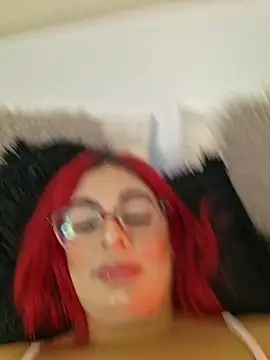 Snapshot of Scarlet_Evanss_ chatting on May 2, 2026, 8:03 pm Scarlet Evanss online show from May 2, 2026, 8:03 pm