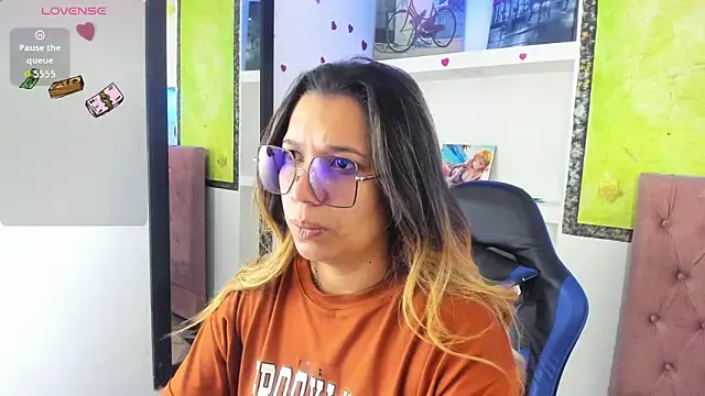 Snapshot of Melisa_14 chatting on June 14, 2026, 11:23 am Melisa 14 online show from June 14, 2026, 11:23 am