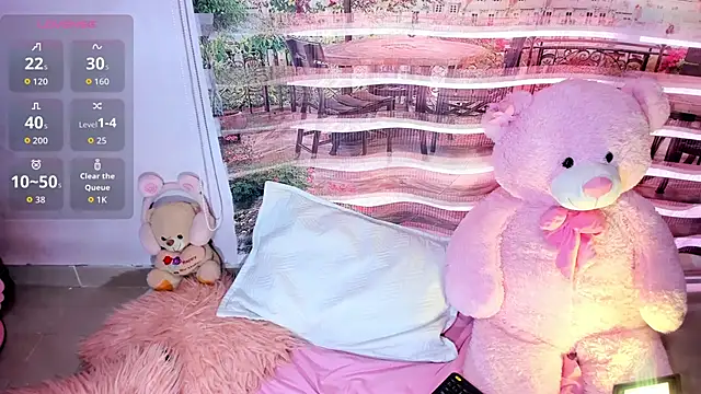 little doll18  online show from June 13, 2026, 8:51 pm