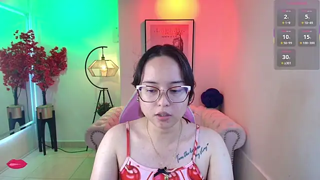 Snapshot of Shady_bug chatting on May 7, 2026, 8:14 pm Shady bug online show from May 7, 2026, 8:14 pm
