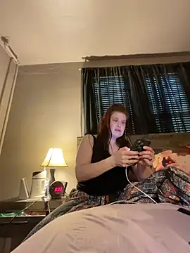 Snapshot of JulieetteLatte chatting on June 22, 2026, 12:02 am JulieetteLatte online show from June 22, 2026, 12:02 am