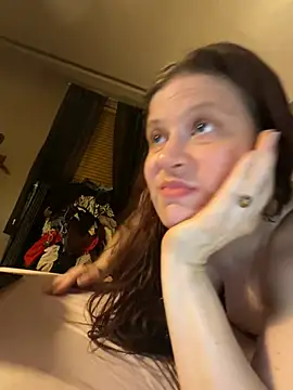 Snapshot of JulieetteLatte chatting on July 27, 2026, 1:56 am JulieetteLatte online show from July 27, 2026, 1:56 am