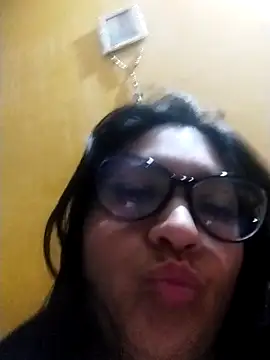 LatinSquirtBaby online show from May 19, 2026, 1:56 am