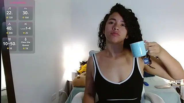 Snapshot of Luciianita_lov199 chatting on May 6, 2026, 8:52 am Luciianita lov199 online show from May 6, 2026, 8:52 am