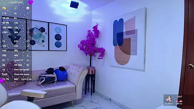 Kitty  meow online show from May 6, 2026, 12:32 pm