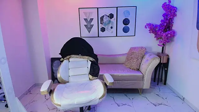 Kitty  meow online show from May 10, 2026, 12:21 pm