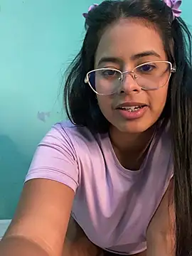 lucirganaxxx online show from July 5, 2026, 4:19 am