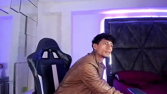 MaxiimoRomano  online show from March 19, 2026, 1:48 pm