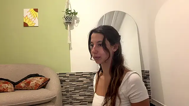 Snapshot of Julieta_Jol chatting on May 12, 2026, 1:41 pm Julieta Jol online show from May 12, 2026, 1:41 pm