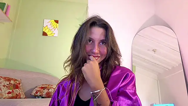 Snapshot of Julieta_Jol chatting on August 3, 2026, 2:44 pm Julieta Jol online show from August 3, 2026, 2:44 pm