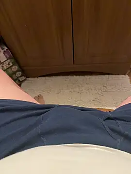 UnCutGrower11 online show from April 19, 2026, 3:17 am