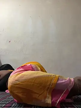 Snapshot of Surbhibaby chatting on April 4, 2026, 5:43 pm Surbhibaby online show from April 4, 2026, 5:43 pm