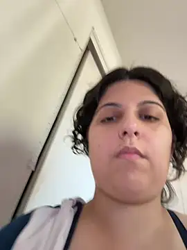 Snapshot of Yasminebbyxx chatting on July 29, 2026, 12:09 am Yasminebbyxx online show from July 29, 2026, 12:09 am