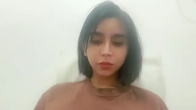 Snapshot of McNuggetsAngel chatting on May 20, 2026, 4:35 pm McNuggetsAngel online show from May 20, 2026, 4:35 pm