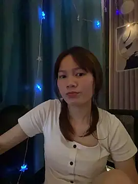 Snapshot of -Eidieea- chatting on April 1, 2026, 4:24 am -Eidieea- online show from April 1, 2026, 4:24 am
