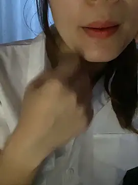 Snapshot of -Eidieea- chatting on April 20, 2026, 10:40 am -Eidieea- online show from April 20, 2026, 10:40 am