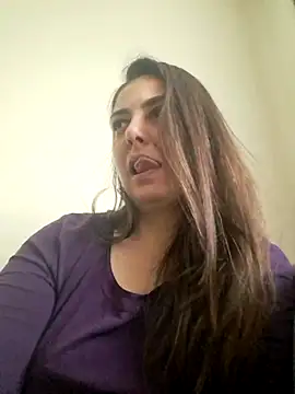 Snapshot of Arya_Malone chatting on April 29, 2026, 7:56 am Arya Malone online show from April 29, 2026, 7:56 am