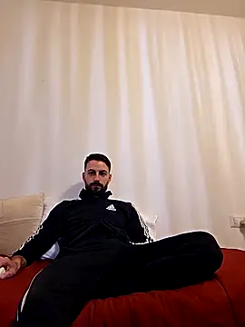 AmicisegretiITA online show from March 23, 2026, 6:28 am