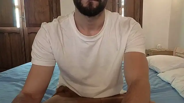 AmicisegretiITA online show from May 17, 2026, 10:22 am