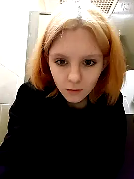 Snapshot of NinaParri chatting on April 5, 2026, 3:15 am NinaParri online show from April 5, 2026, 3:15 am