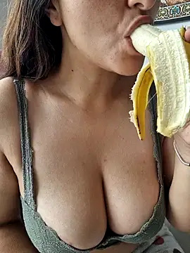 Snapshot of rafaella_stefano chatting on March 25, 2026, 9:54 pm rafaella stefano online show from March 25, 2026, 9:54 pm