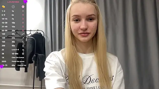 Snapshot of MelissaEvenns chatting on May 23, 2026, 1:15 pm MelissaEvenns online show from May 23, 2026, 1:15 pm