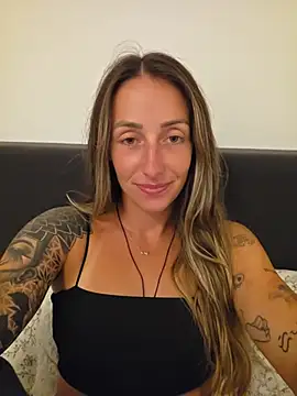 NicoleKaiser online show from July 25, 2026, 7:44 pm