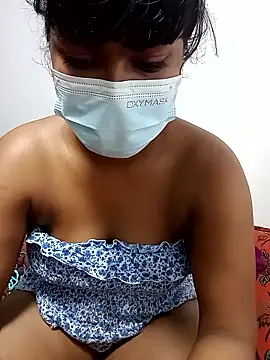 Snapshot of honeyi_babe chatting on June 17, 2026, 7:48 pm honeyi babe online show from June 17, 2026, 7:48 pm