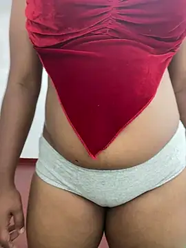 Snapshot of honeyi_babe chatting on August 2, 2026, 10:25 am honeyi babe online show from August 2, 2026, 10:25 am