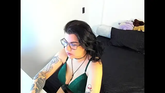 Snapshot of _Nova_Soft_ chatting on April 28, 2026, 3:39 pm Nova Soft online show from April 28, 2026, 3:39 pm
