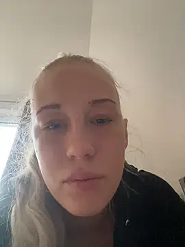 LeniMaria online show from March 21, 2026, 5:05 pm