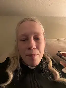 LeniMaria online show from March 27, 2026, 6:07 pm