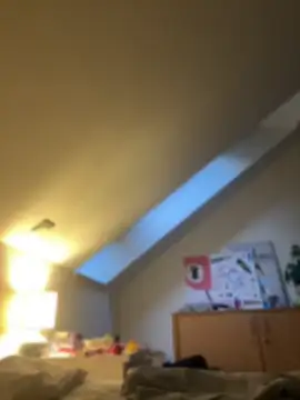 LeniMaria online show from April 13, 2026, 5:40 pm