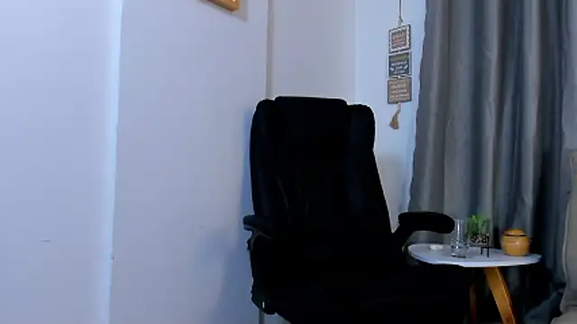 Snapshot of Steban_silv chatting on May 15, 2026, 5:20 pm Steban silv online show from May 15, 2026, 5:20 pm