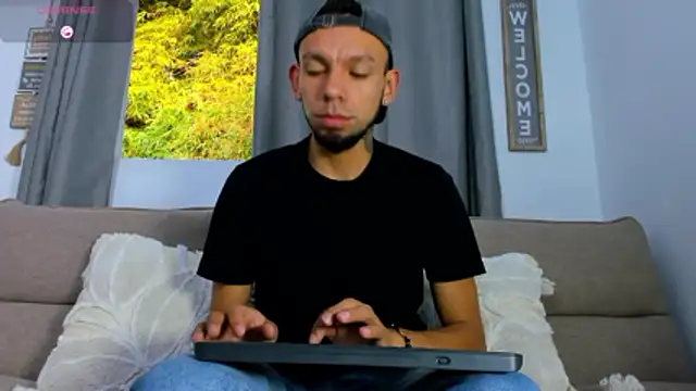 Snapshot of Steban_silv chatting on May 24, 2026, 11:26 am Steban silv online show from May 24, 2026, 11:26 am