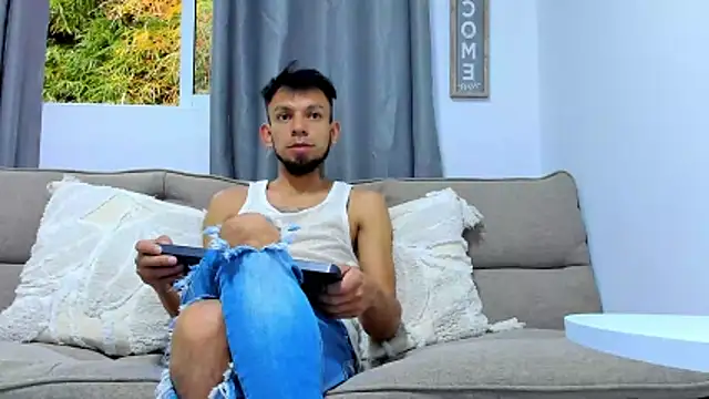 Snapshot of Steban_silv chatting on May 25, 2026, 11:27 am Steban silv online show from May 25, 2026, 11:27 am