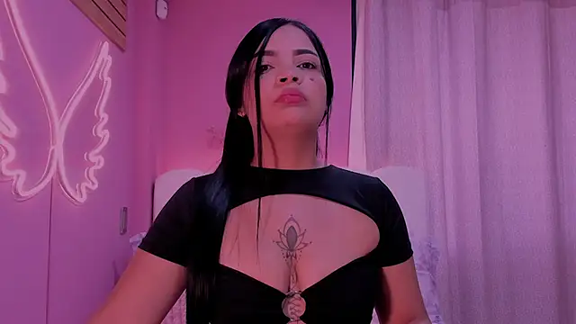 nicole fiire online show from April 6, 2026, 2:18 pm