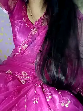 Snapshot of Qween_Seelu chatting on April 5, 2026, 7:49 am Qween Seelu online show from April 5, 2026, 7:49 am