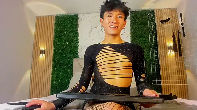 cococumps online show from July 24, 2026, 2:31 am