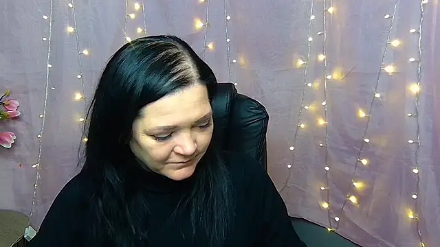 Snapshot of LauraFinn chatting on March 22, 2026, 7:17 pm LauraFinn online show from March 22, 2026, 7:17 pm