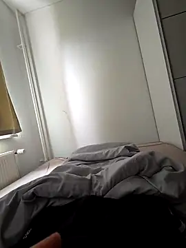 OssiBigCum online show from April 4, 2026, 10:13 am