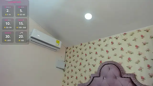 Snapshot of crystal_watson0 chatting on June 1, 2026, 1:46 pm crystal watson0 online show from June 1, 2026, 1:46 pm
