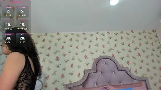 Snapshot of crystal_watson0 chatting on June 9, 2026, 2:39 pm crystal watson0 online show from June 9, 2026, 2:39 pm